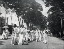 21_Feb_1953_Dhaka_University_female_students_procession