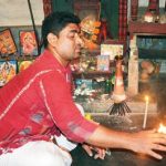 কান্দরায় আলমের বাড়িতে পুজো। ছবি : আনন্দবাজার