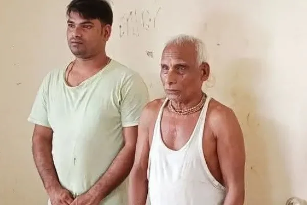 ধর্ম নিয়ে কটূক্তির অভিযোগে লালমনিরহাটে বাবা এবং ছেলেকে মারধর ধর্মাবমাননা